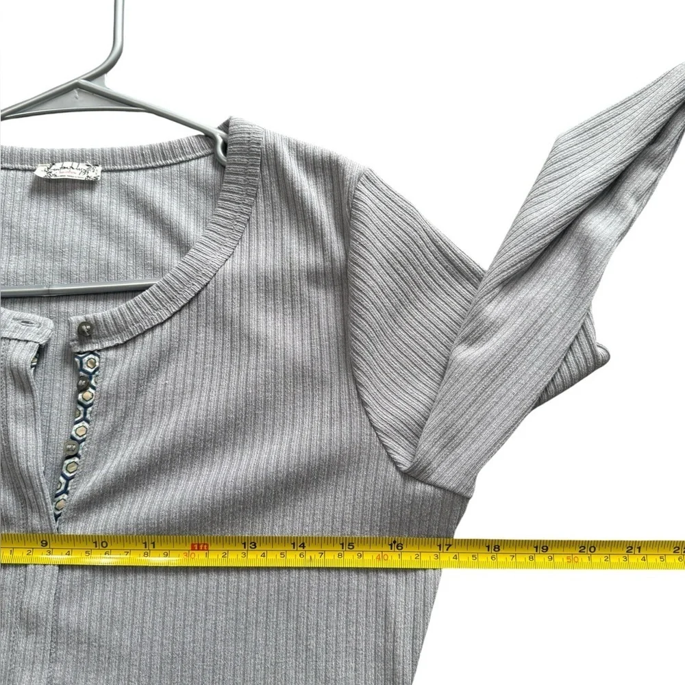 Free People Intimately gray Long Sleeve size medium